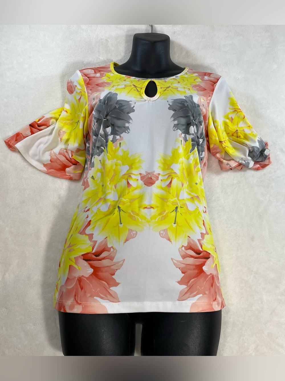 Cleo Petites Floral Keyhole Top Flounce Flutter Sleeve Yellow Orange Size Small
